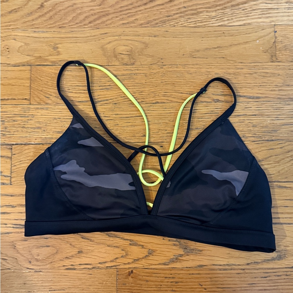 Athleta Freestyle camo bikini top